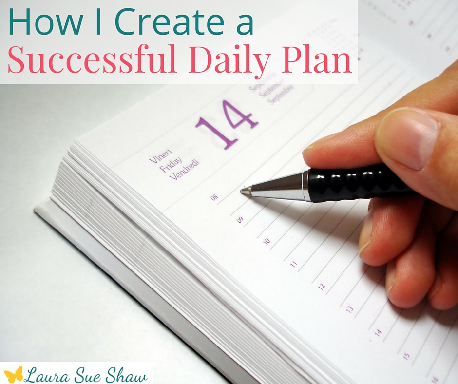 This is the process I use to create a successful daily plan each day. It's important to think about to do lists, appointments and more. Take a peek into my process and grab your free printable!