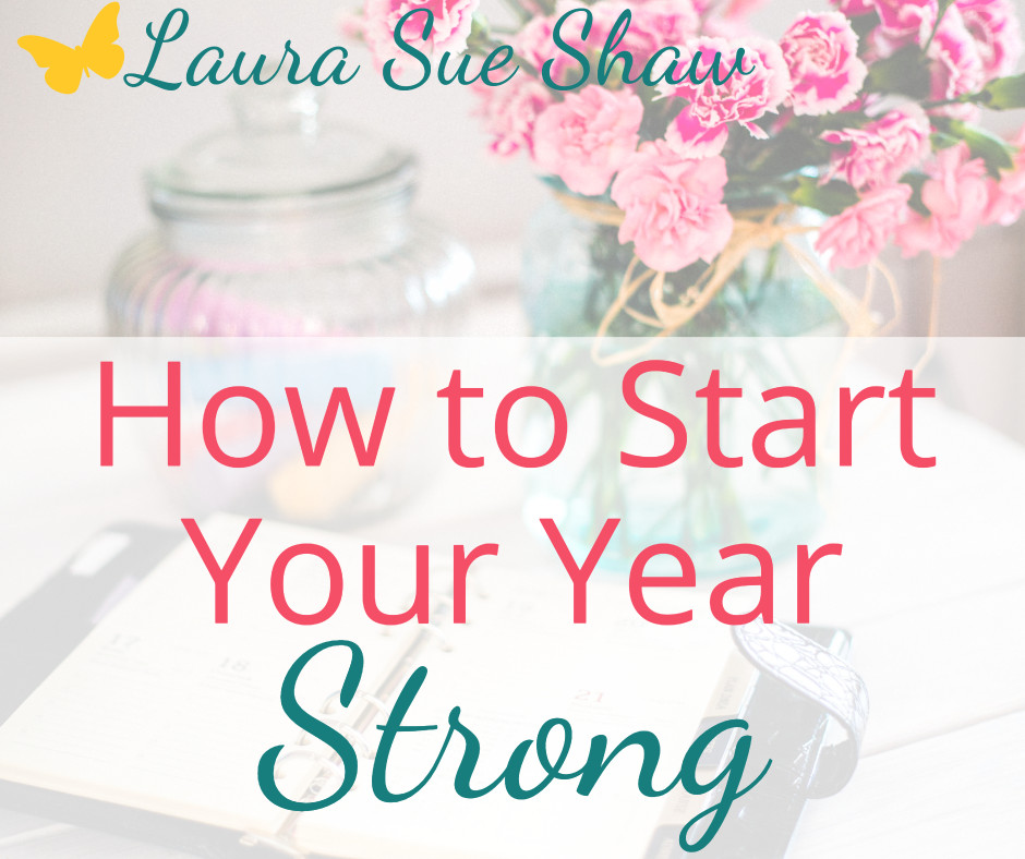 Here are the 3 ways I'm preparing to start my year with intention and accomplish big goals! Learn how you can also start your year strong.